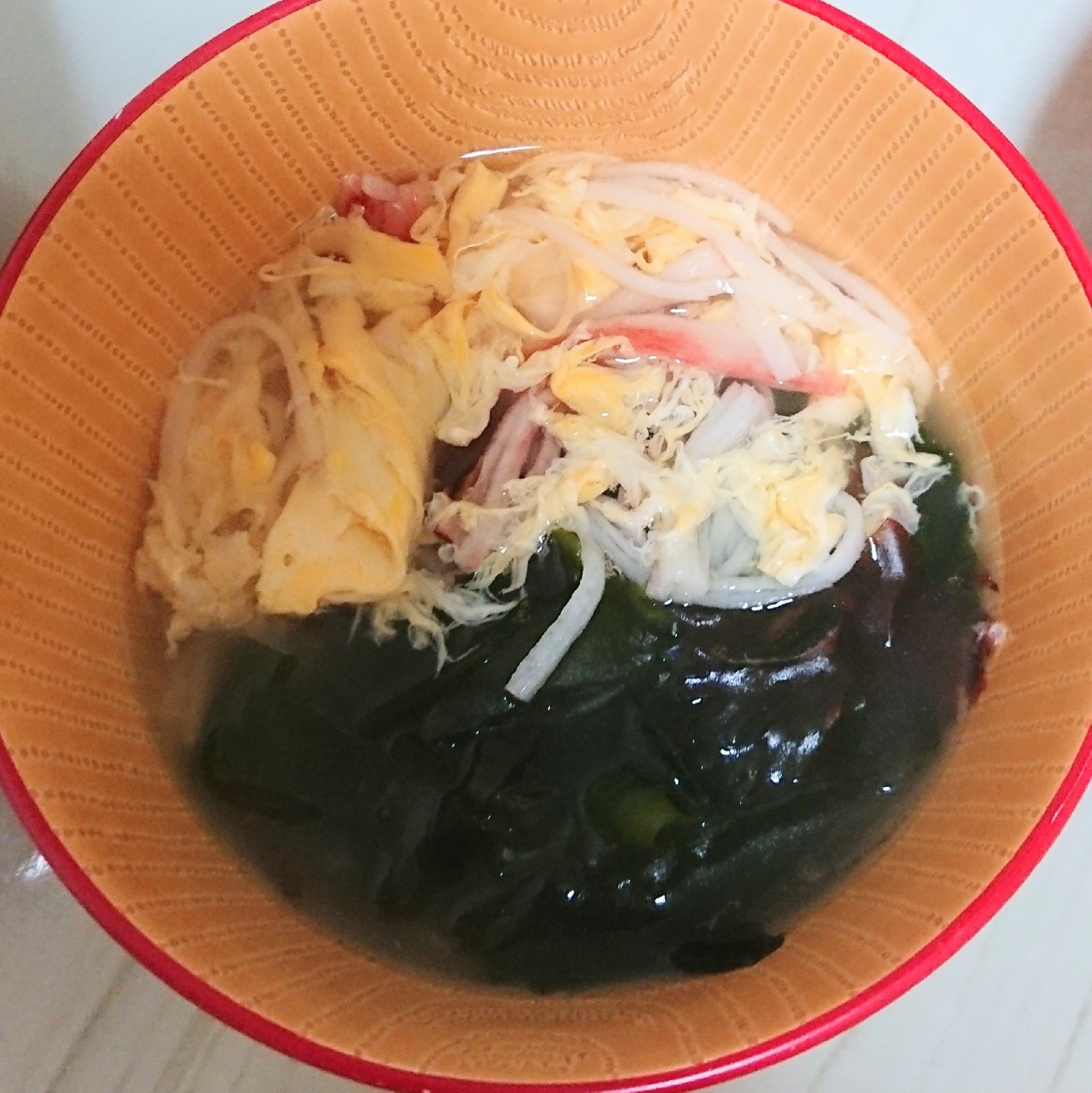 たっぷりワカメの中華スープ