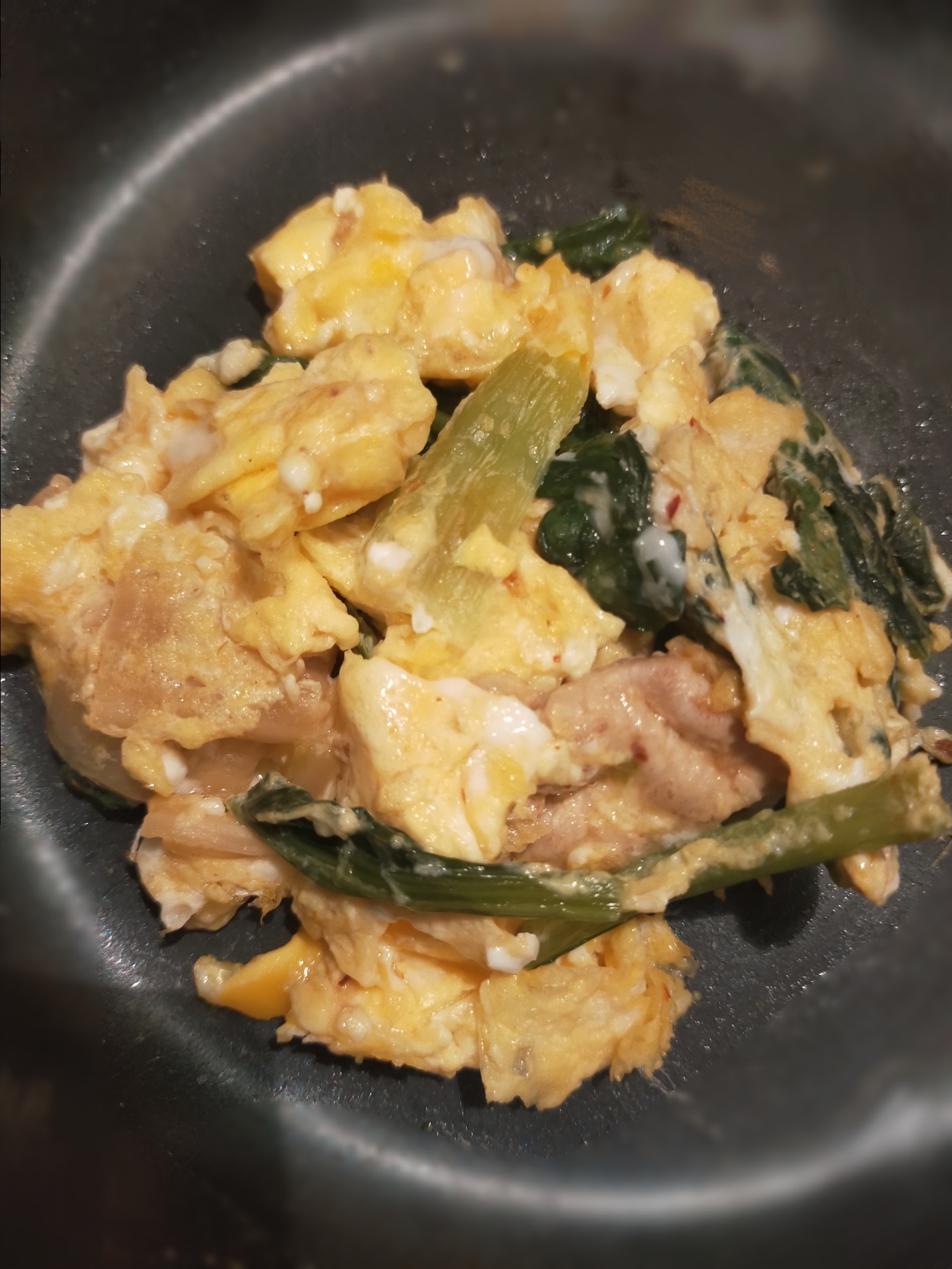 小松菜と豚キムチの卵炒め