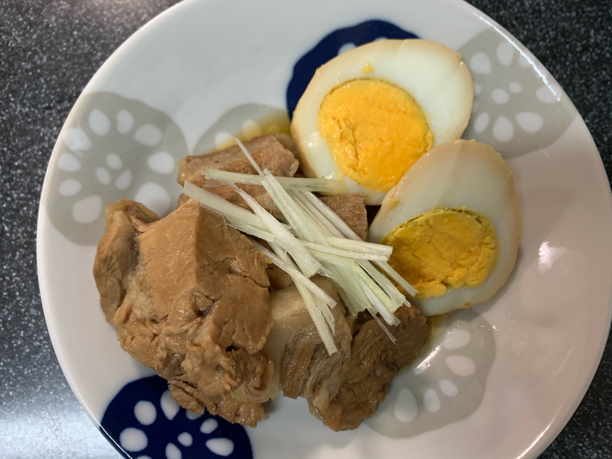 味がしみしみ美味しい！豚肩ロースの角煮♪