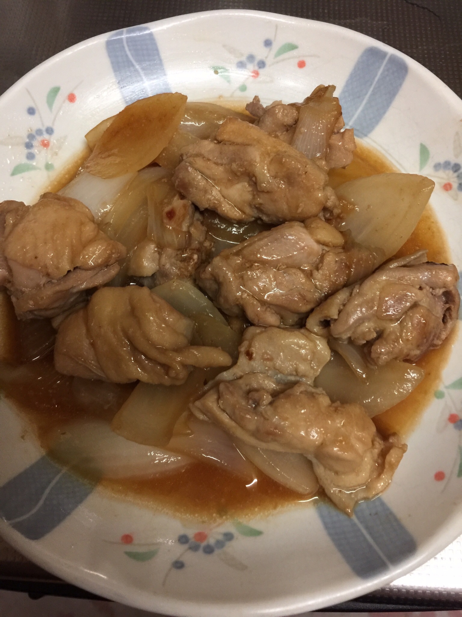 鶏肉と玉ねぎのマヨぽん炒め