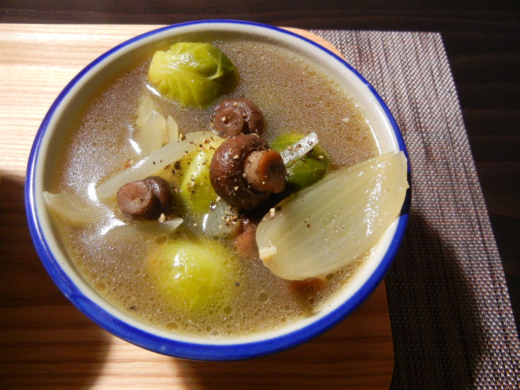 芽キャベツとブラウンマッシュルームのチキンスープ レシピ 作り方 By Kon9093 楽天レシピ