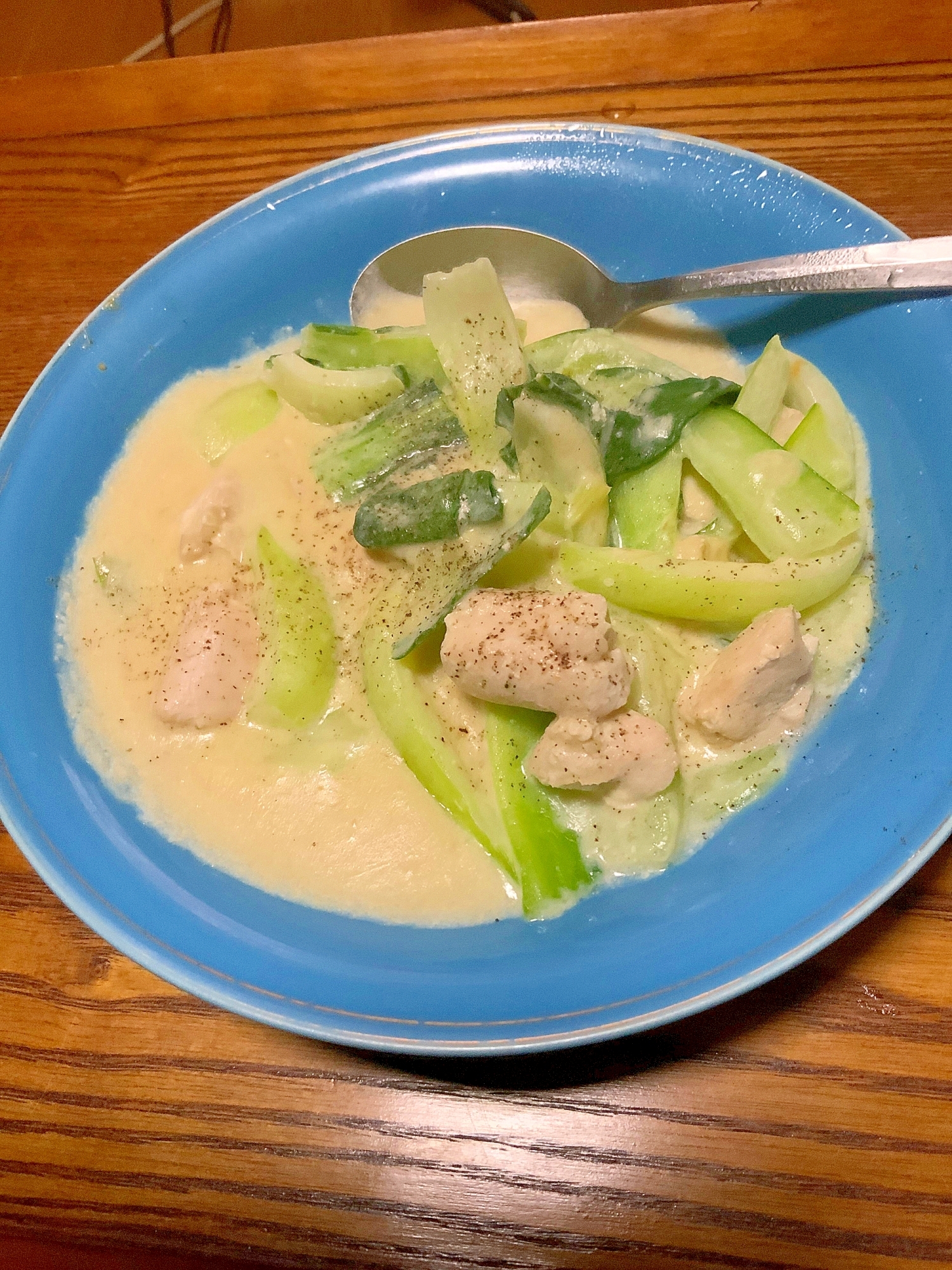 鶏Xチンゲン菜のクリーム煮（手作りコンソメ入り）