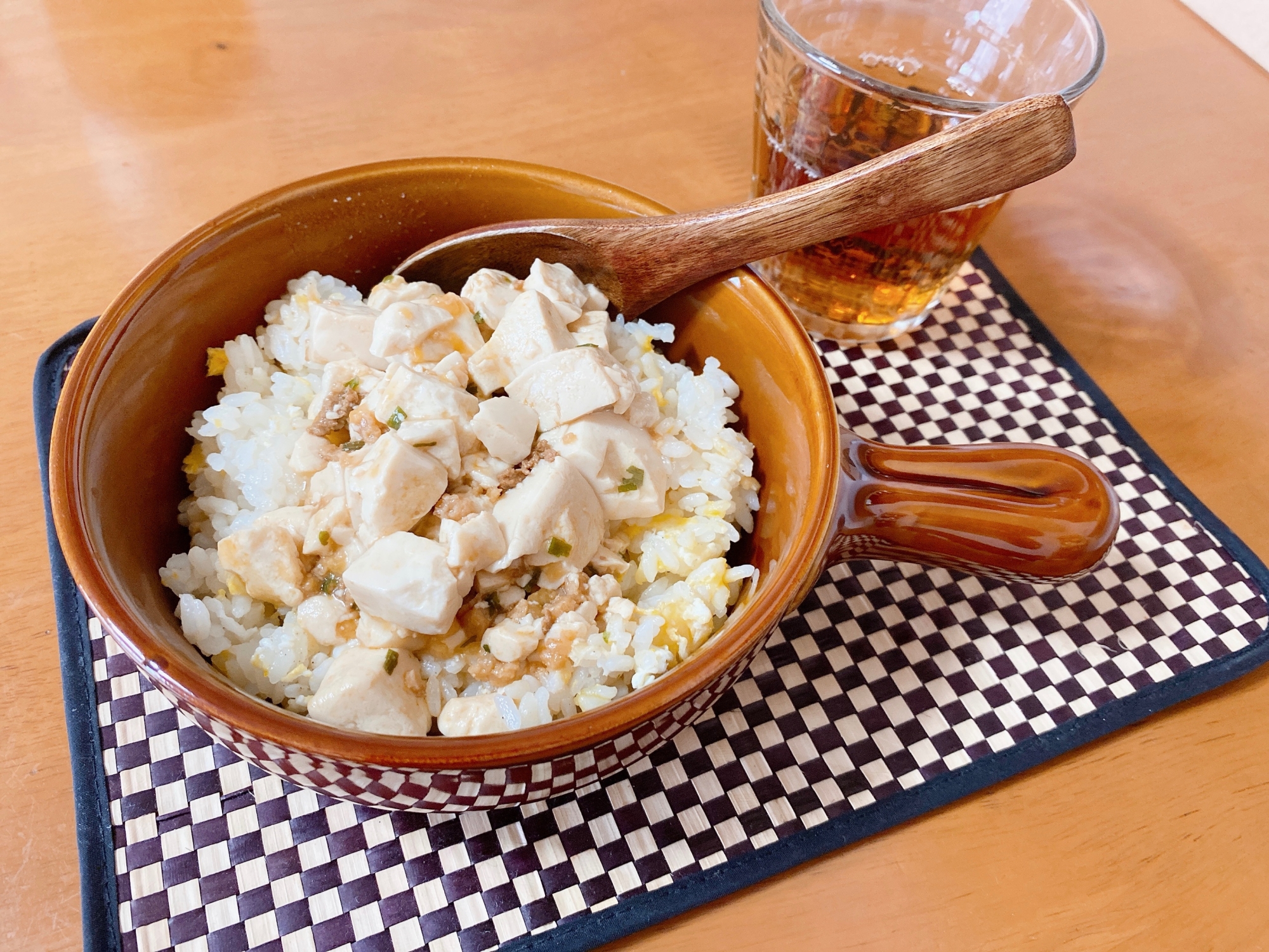 残り物の麻婆豆腐を卵炒飯にかけたら絶品だった！