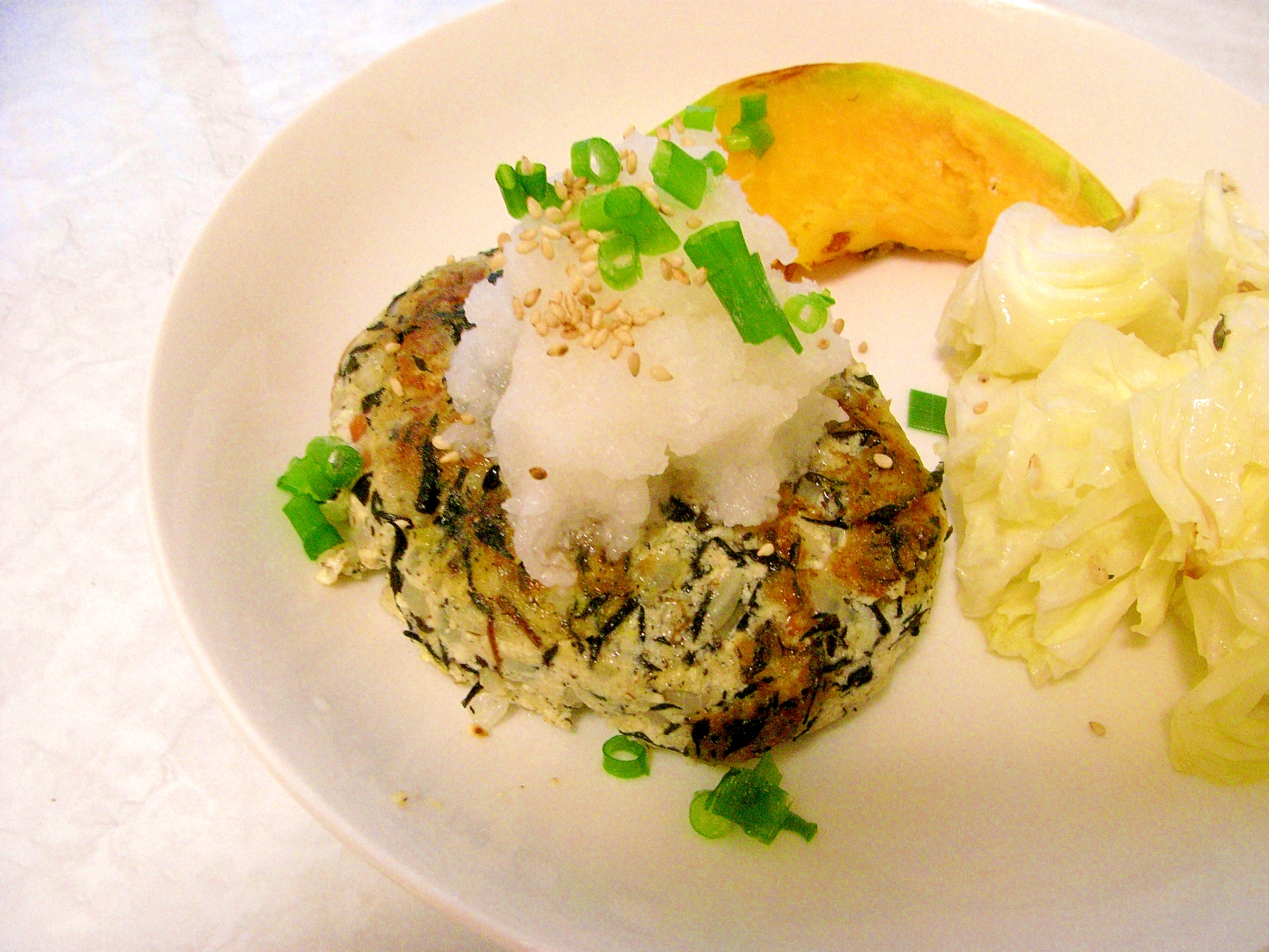 ヒジキの煮物入り・豆腐ハンバーグ