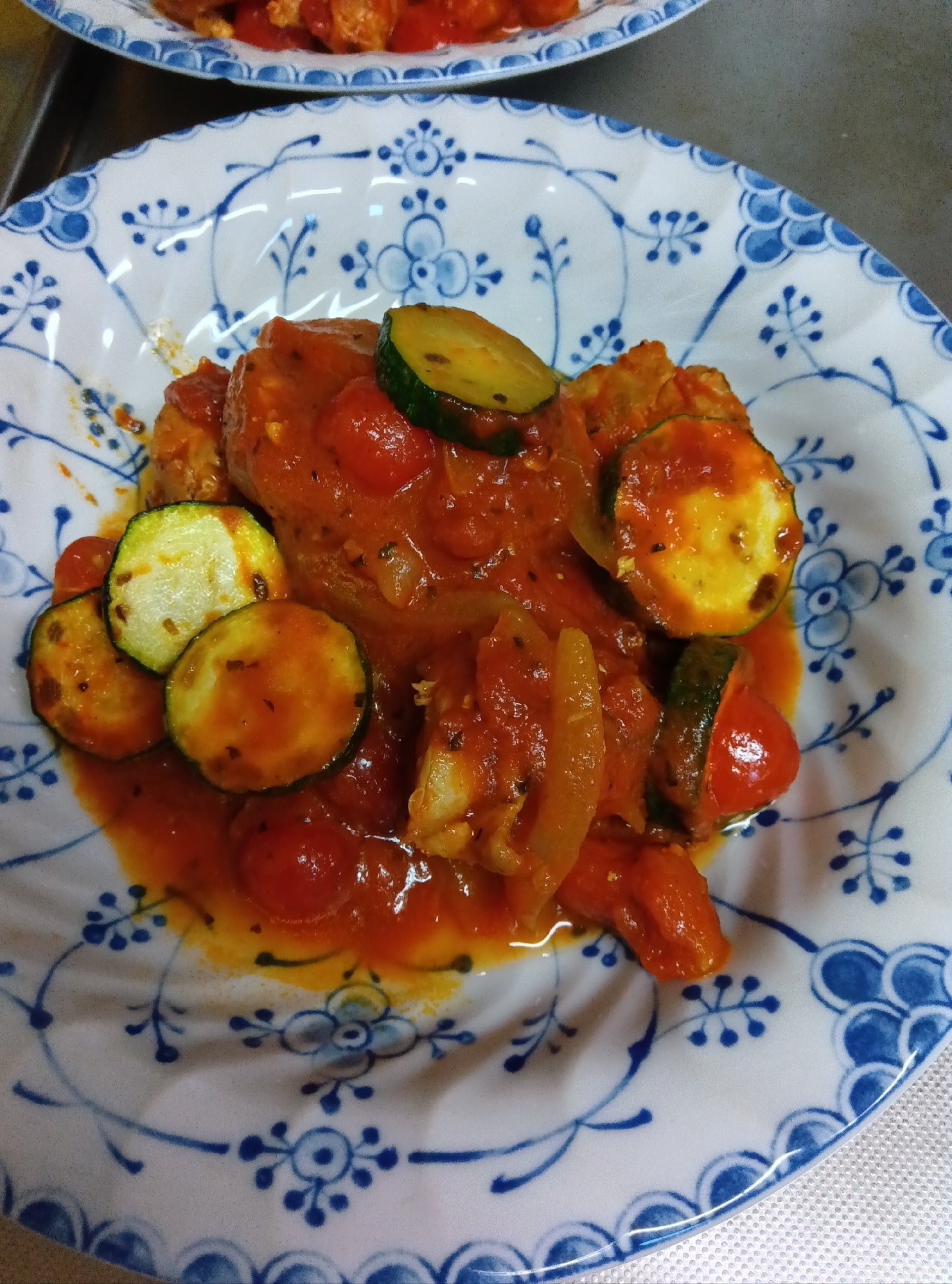 プチトマトとズッキーニのチキントマト煮