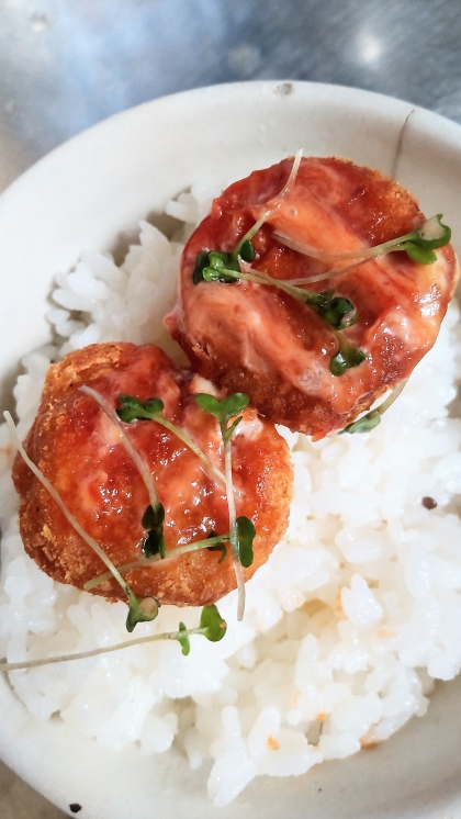 オーロラソースの唐揚げ丼