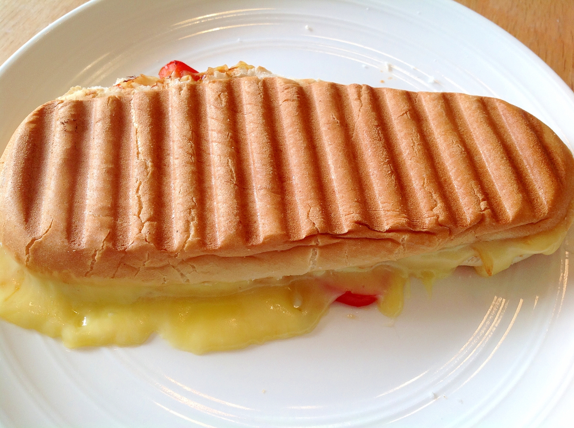 ホットドッグパンでパニーニ レシピ 作り方 By Findus 楽天レシピ