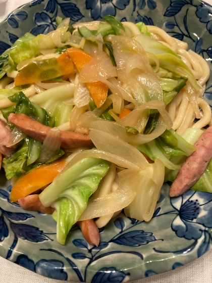 子供が喜ぶ！ウインナー入り焼きうどん