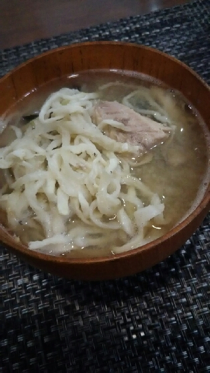 切り干し大根とサバ缶の味噌汁