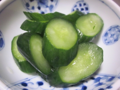 プリン料理人様、キュウリのレモン漬けを作りました♪
とっても美味しいレシピをありがとうございます！！
良い１日をお過ごしくださいませ☆☆☆