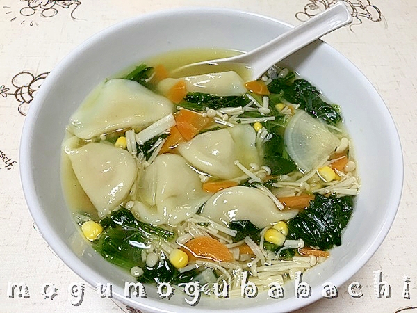 水餃子の野菜スープ煮