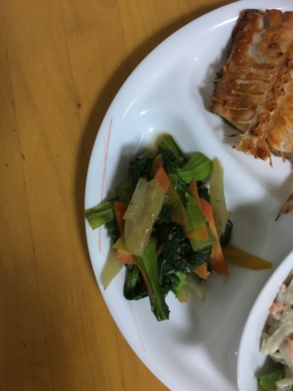 ❤青梗菜とベーコンと人参のガリバタ炒め❤
