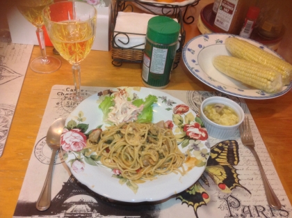 バレンタインデーの夕食に作りました。美味しくできましたが、トマトの赤味が薄かったのでケチャップで色付けしました。