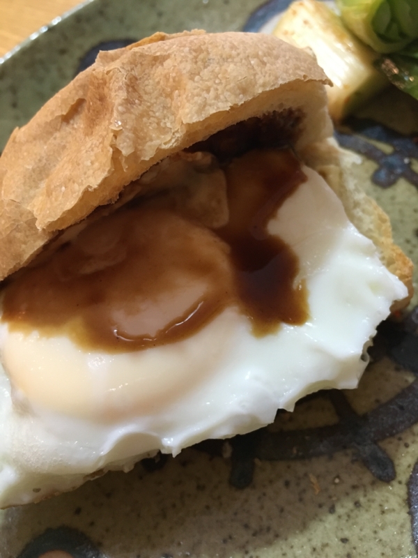 目玉焼きサンド