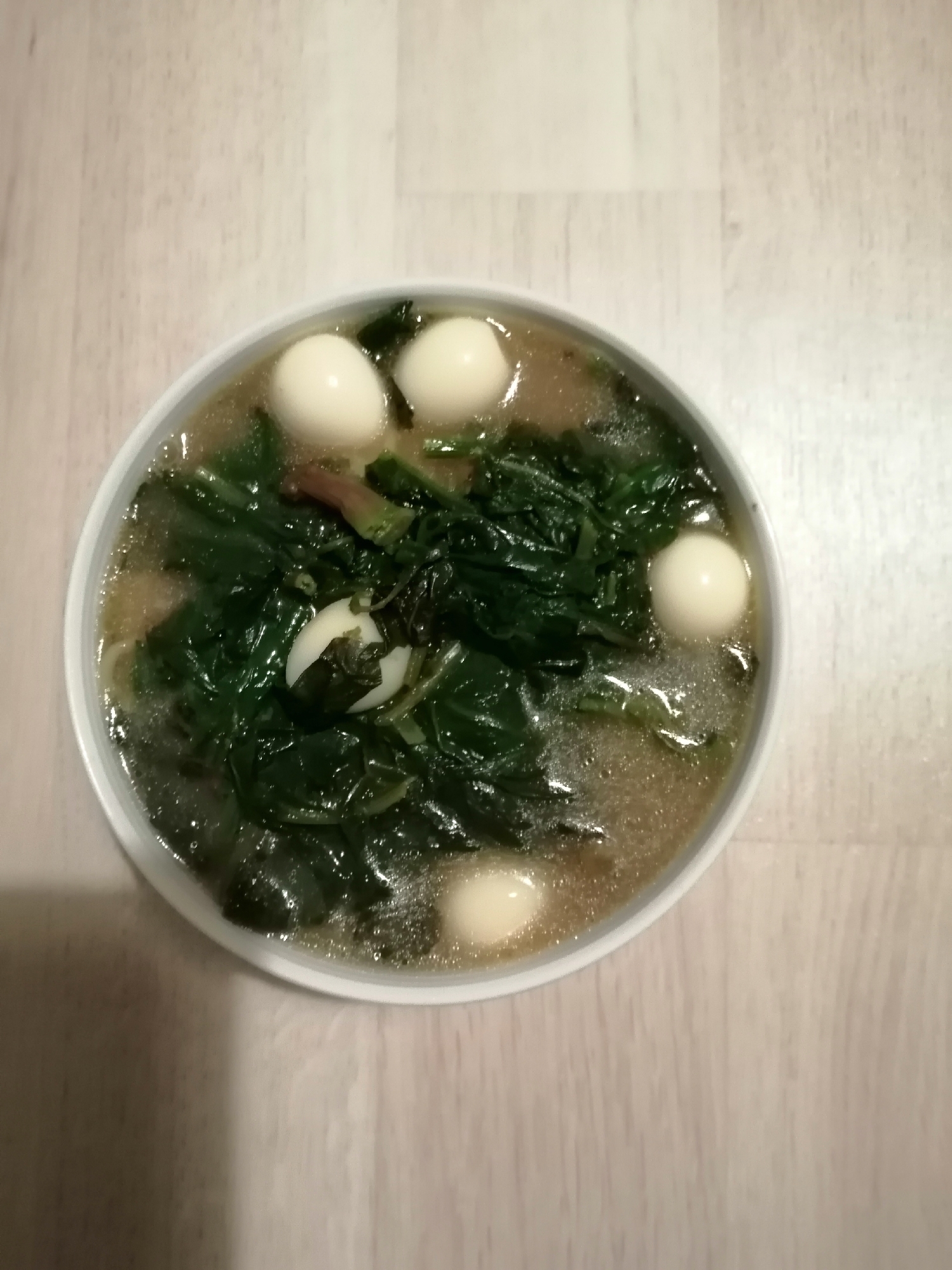 ほうれん草豚骨醤油ラーメン
