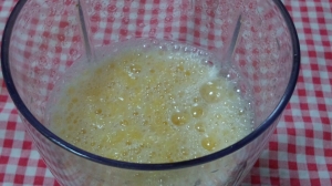 ブレンダーで♪バナナと八朔のジューズ