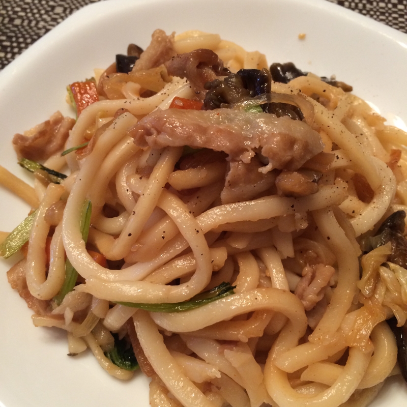 焼肉のタレと残り野菜で♡簡単焼きうどん！