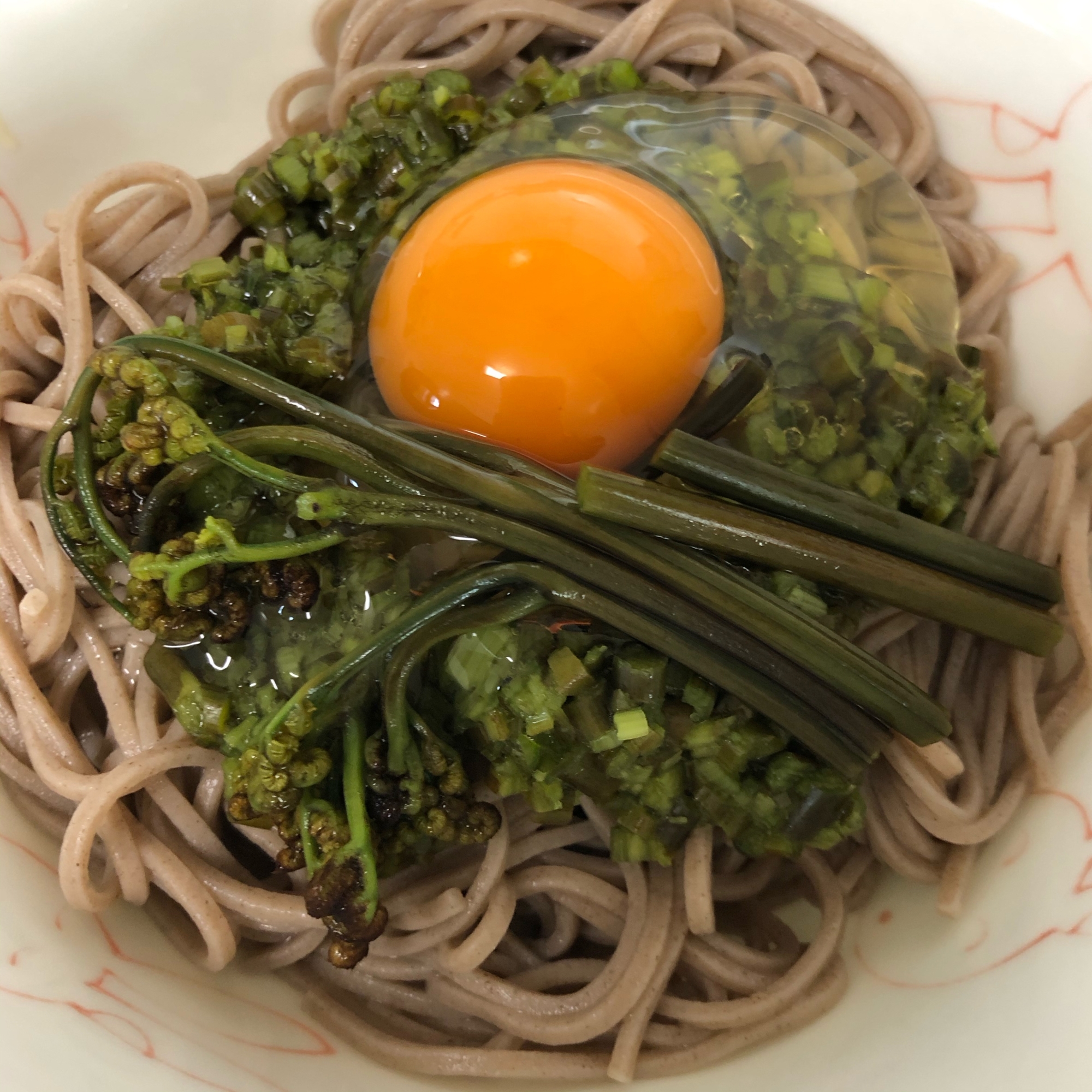 シンプルで美味しい♪ タタキワラビの蕎麦♪