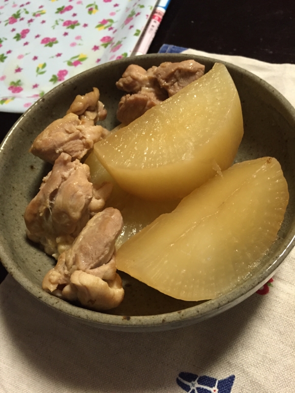 鳥モモ肉と大根の煮物。