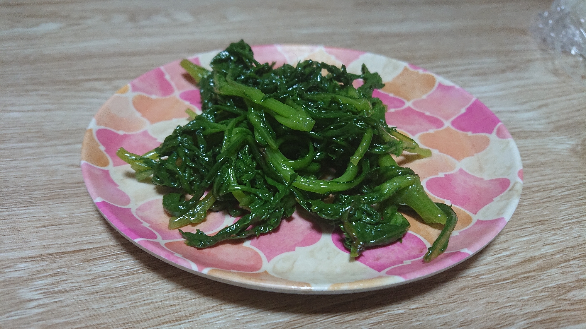旨味たっぷりな春菊のナムル