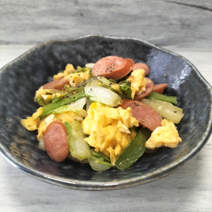ウインナーと野菜の卵炒め