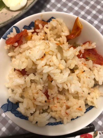 炊飯器で(^^)サバ缶とトマトの炊き込みご飯♪