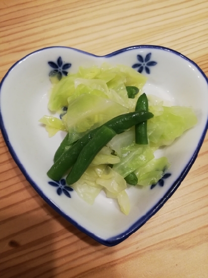 こんばんは〜♪
夕飯を作る時、野菜のおかずは毎日悩むので、tonちゃんレシピとっても助かります❣さっぱりして美味しい♡ごまが無かったT-T goma.なのに