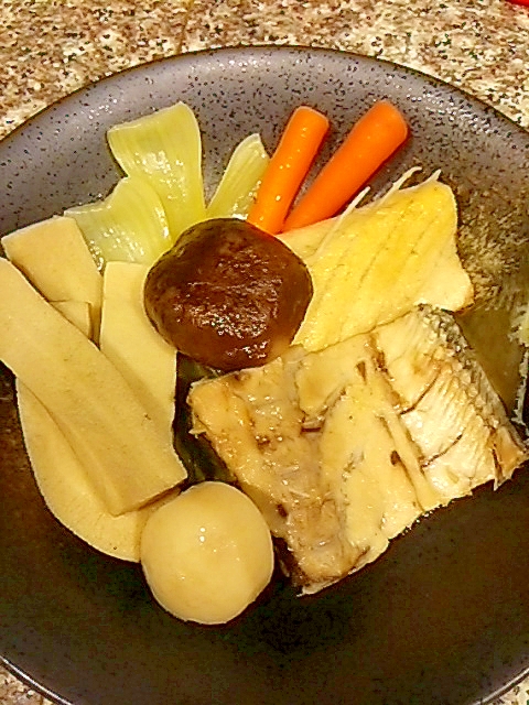 ぶりと高野豆腐の鶏ガラ煮