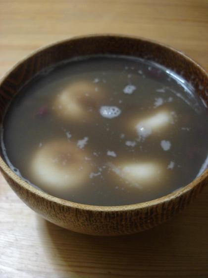 冬と言えばおしるこですよね。豆腐を使った方がたんごがまとめやすい気がします。