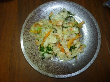 目からうろこです。そうよね、片栗粉！主婦歴長いのに、気付かなかった。レシピ見て、エビはなかったけど他の材料あったのでちくわ入りで作ってみました。美味しかった！