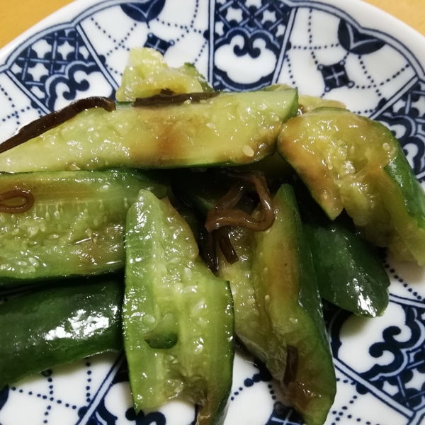 超簡単 きゅうりと塩昆布のめんつゆ漬け レシピ 作り方 By しんしんし 楽天レシピ 超簡単 きゅうりと塩昆布のめんつゆ漬け レシピ 作り方 By しんしんし 楽天レシピ