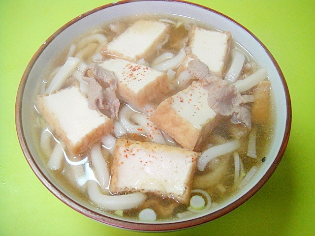 厚揚げと豚肉の煮込みうどん