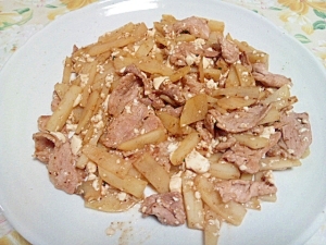 豚肉とジャガイモの炒め物