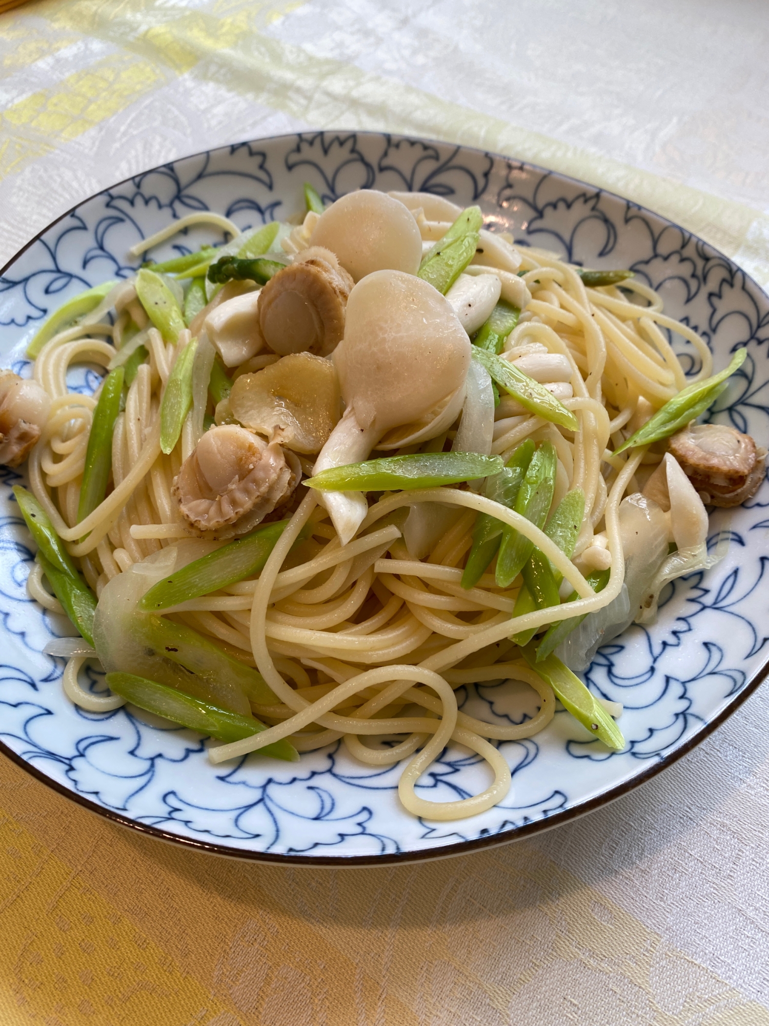 子ども満足！アスパラガスとホタテのペペロンチーノ