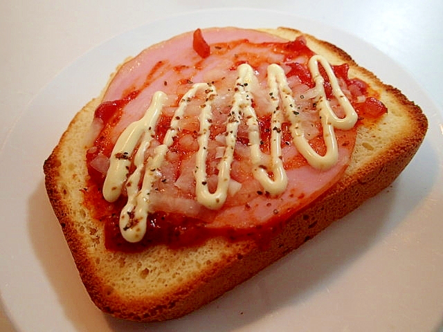 ロースハムのスパイシーピザトースト