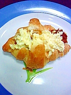 クロワッサン（テーブルマーク）でアジフライパン