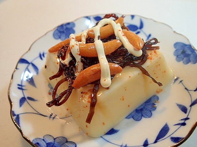 七味/マヨで　昆布佃煮と柿の種の卵豆腐