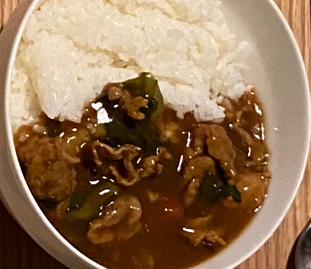 トマトと小松菜のカレー