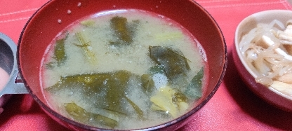 じゃがいもとほうれん草のお味噌汁