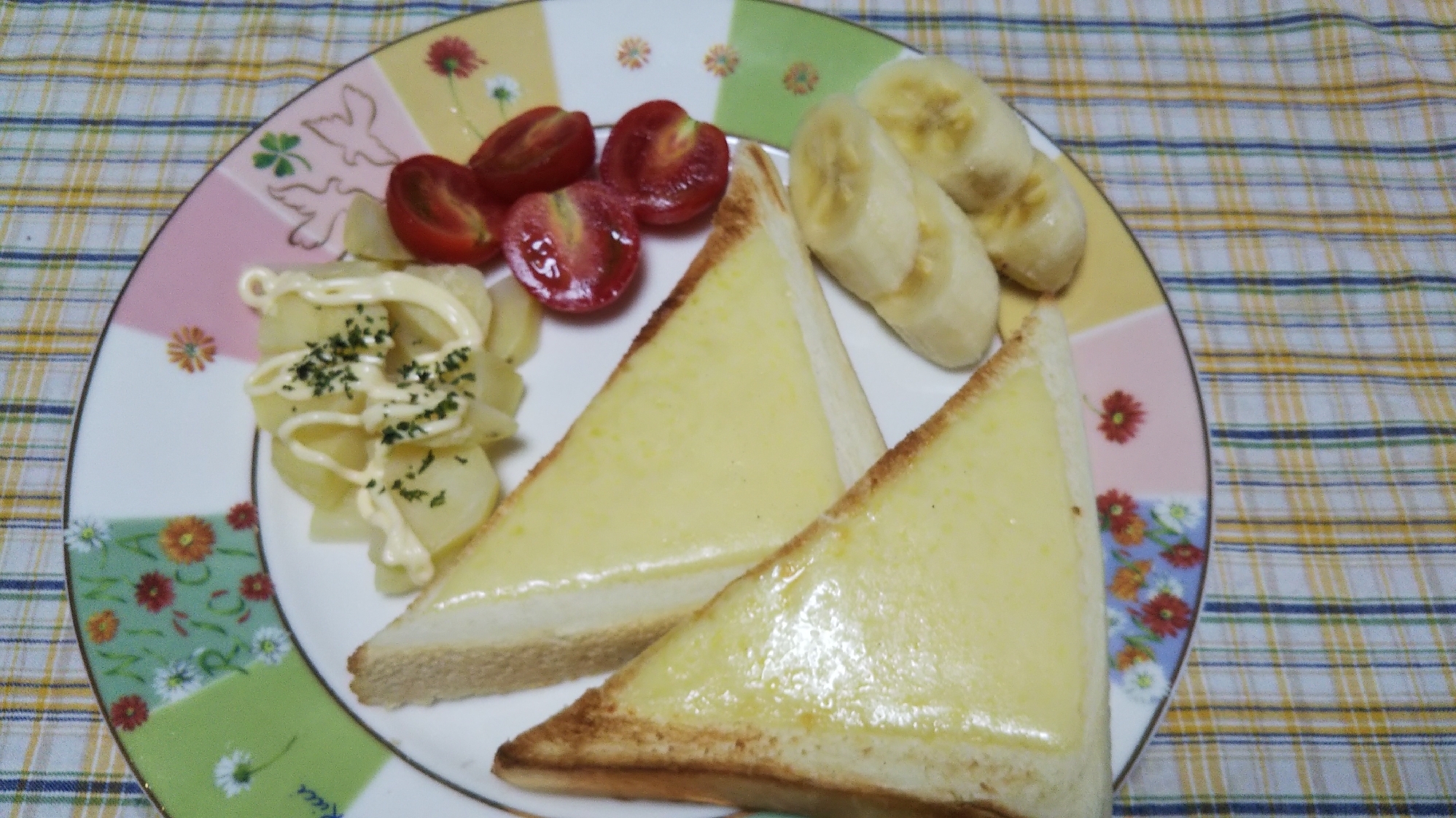 チーズトーストとポテトマヨのワンプレート朝食☆