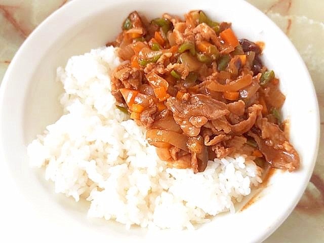 キーマカレー風!豚こまと野菜たっぷりのドライカレー