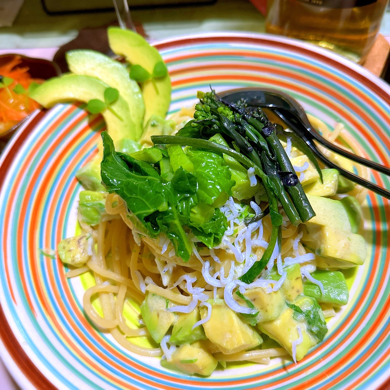 アボカドとしらすと菜花の柚子胡椒豆乳パスタ