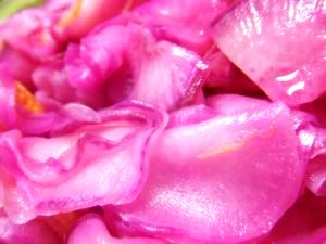 幸せピンク色～紫大根の甘酢漬け