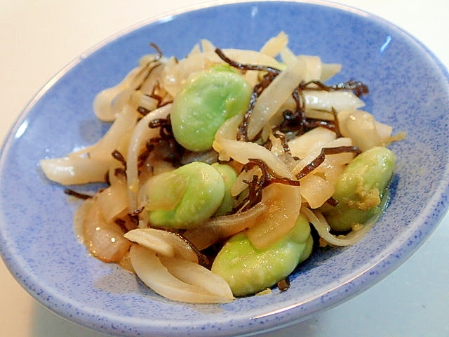 新玉ねぎとそら豆の塩昆布生姜炒め