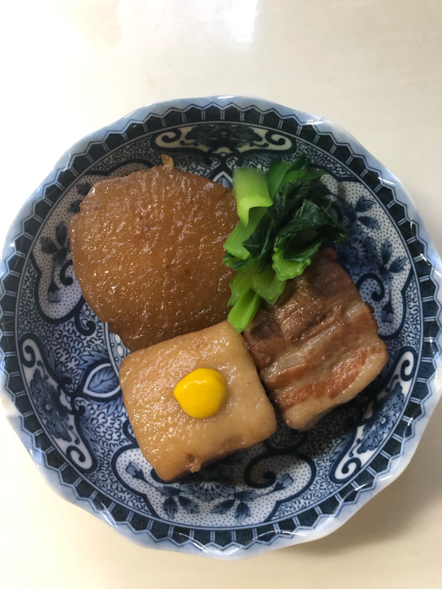 時間をかける角煮。しみしみで大根も美味しい♪