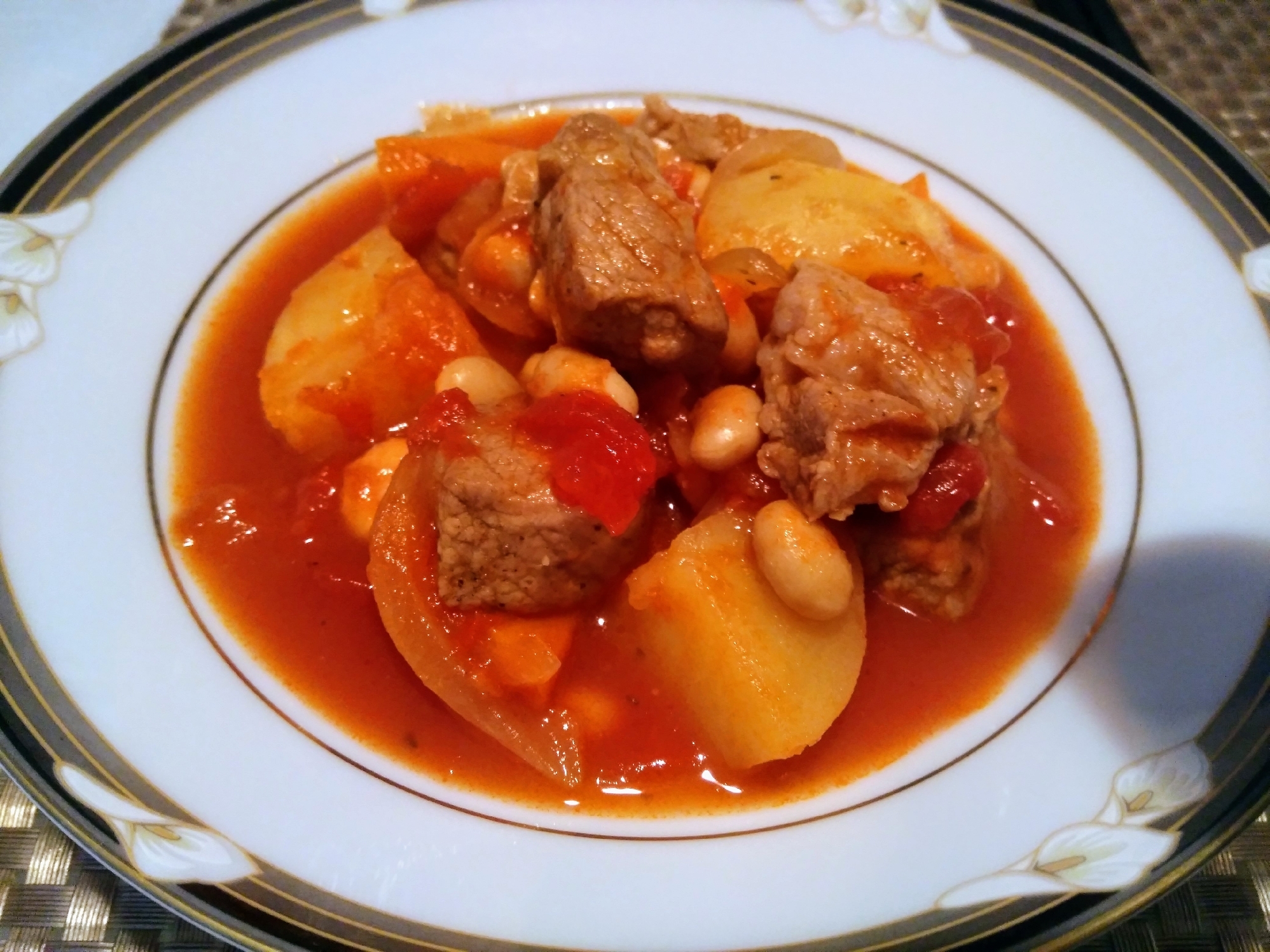 34. ごはんに合う。豚肉と大豆のトマト煮込み