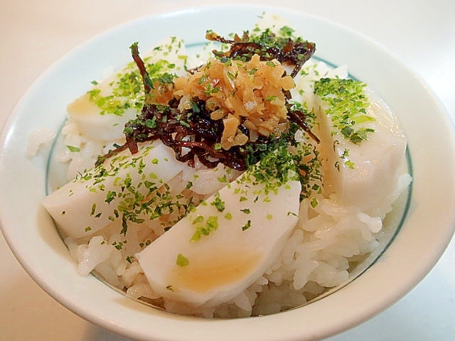 麺つゆで　板蒲鉾と昆布佃煮とおかず生姜のご飯