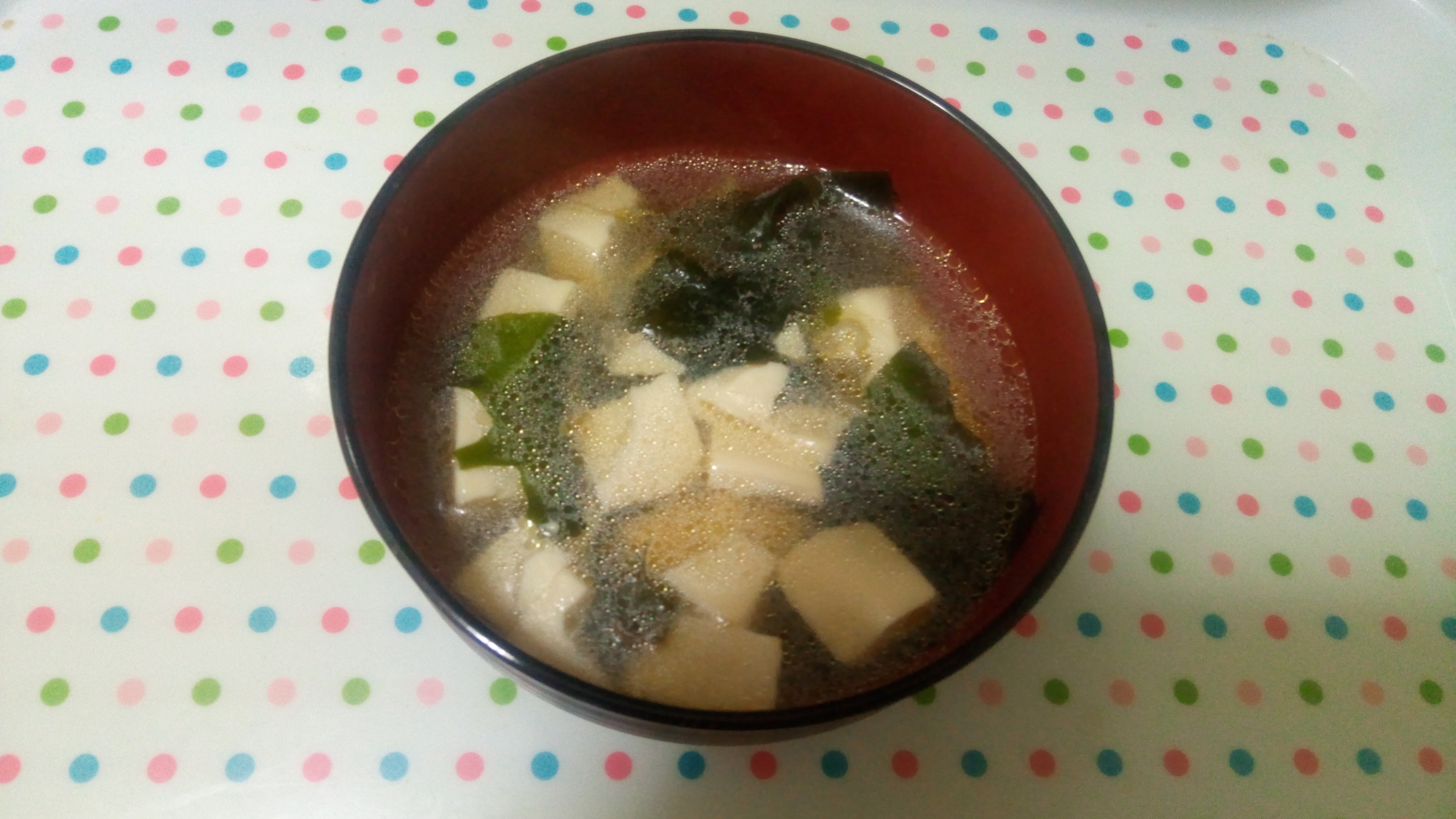 あっさりで美味しい☆わかめ豆腐の韓国風スープ
