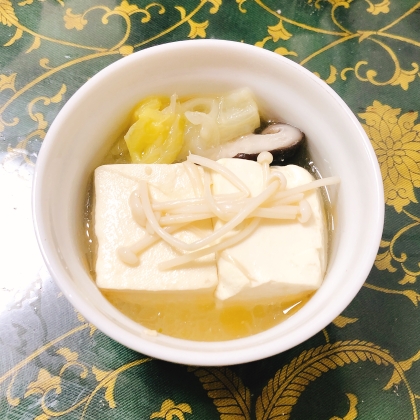 素朴♩白菜たっぷりの湯豆腐