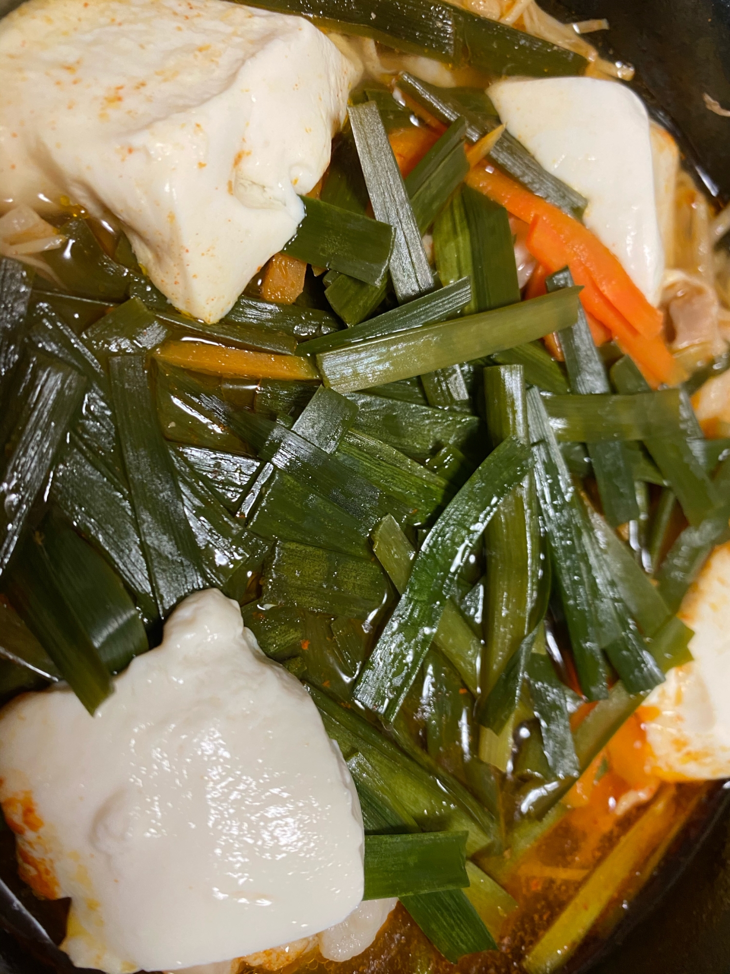 豚肉とニラと豆腐のキムチ鍋